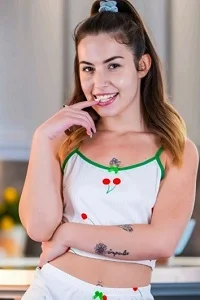 18 breaking into hot lesbian pussy 2026
