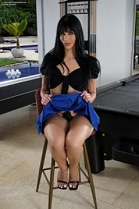 18 massage 24 2025